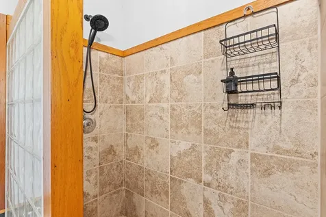 15-1644 4th Avenue Keaau HI 96749