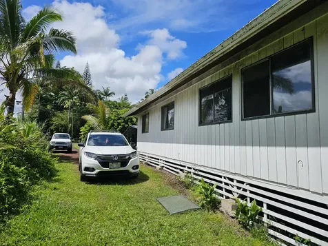 15-1483 28th Avenue Keaau HI 96749