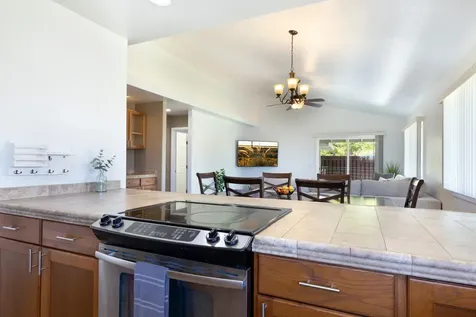 64-751 Uikeoni Street Kamuela HI 96743