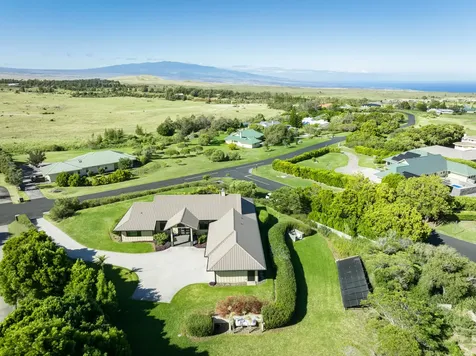 66-1500 Ko Uka Place Kamuela HI 96743