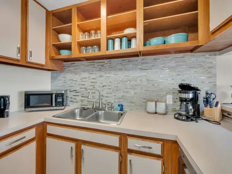 75-5669 Kuakini Highway Kailua-kona HI 96740