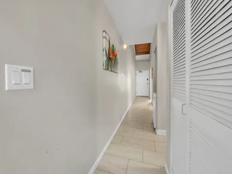 75-5669 Kuakini Highway Kailua-kona HI 96740