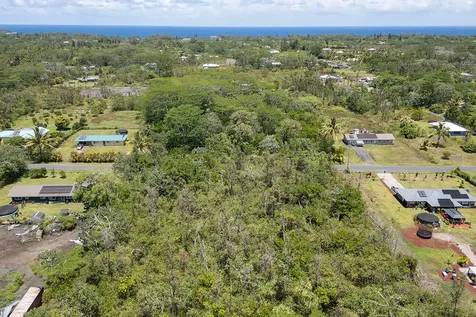 10th Avenue Keaau HI 96749