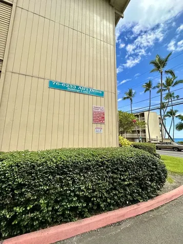 76-6233 Alii Drive Kailua-kona HI 96740