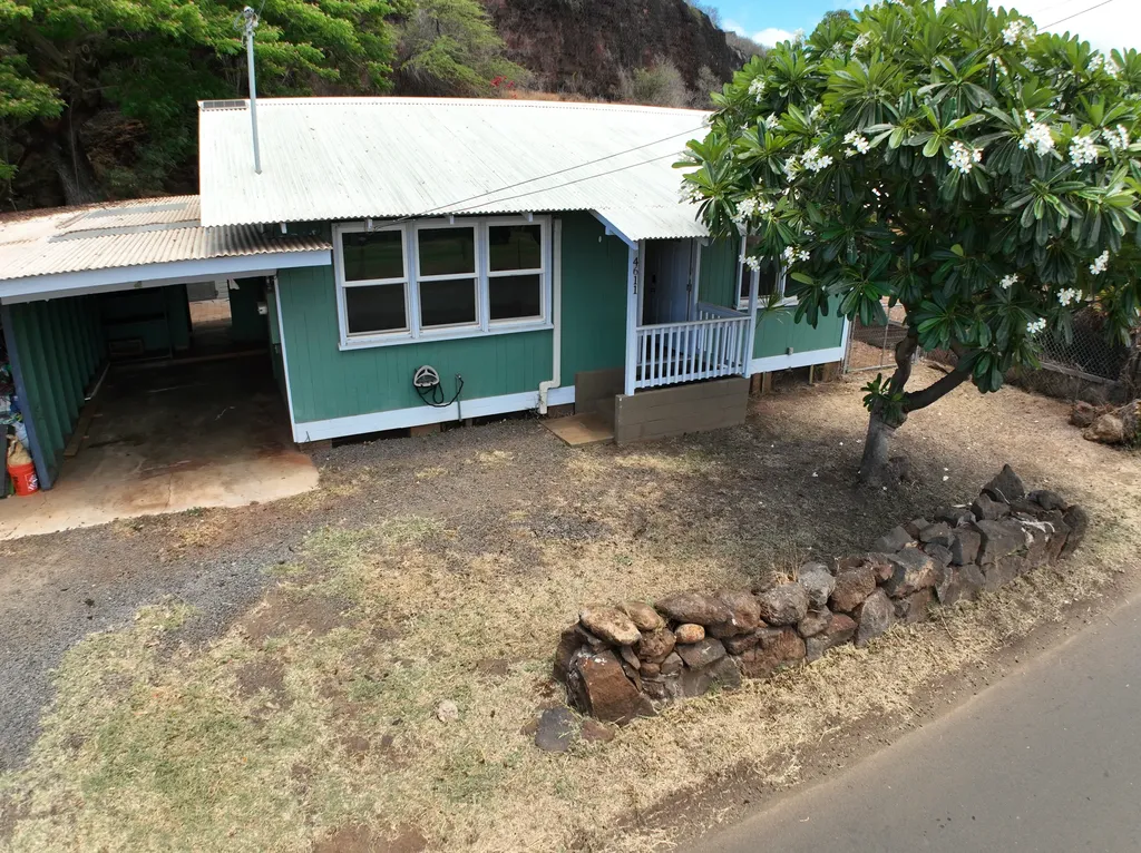 4611 Menehune Road Waimea HI 96796