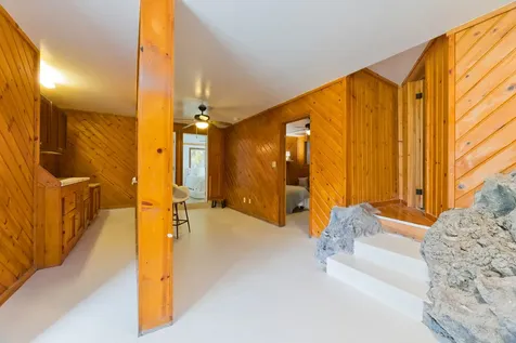 2048 Kalanianaole Street Hilo HI 96720