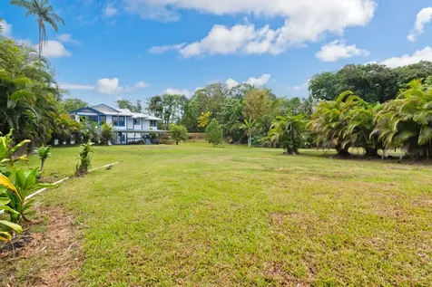 2048 Kalanianaole Street Hilo HI 96720