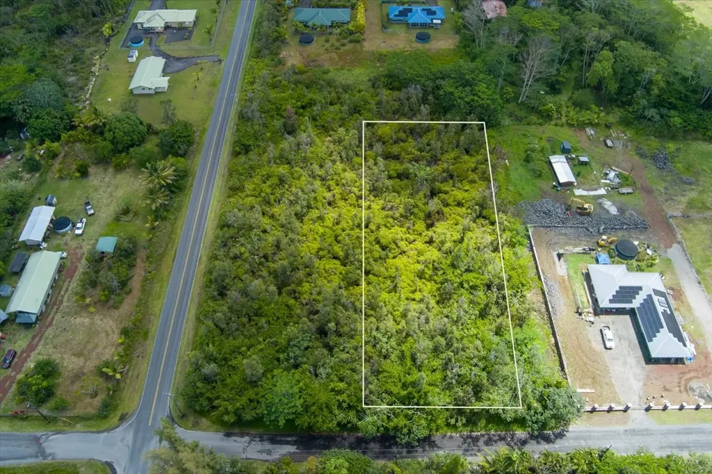 10th Avenue Keaau HI 96749