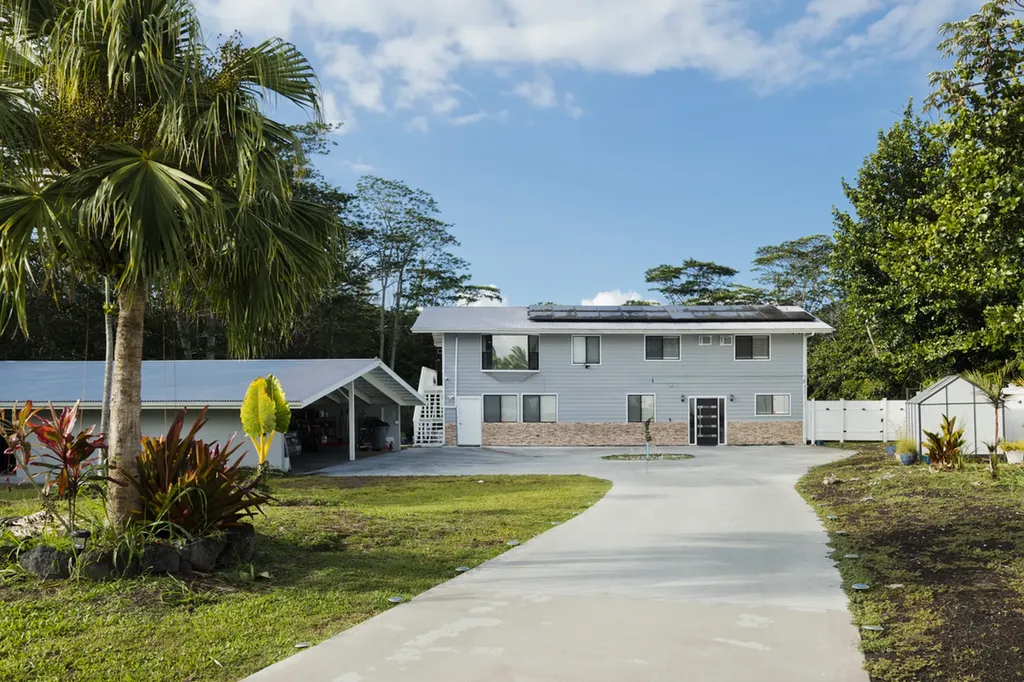15-1925 4th Avenue Keaau HI 96749
