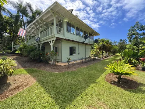 29-3707 Kanna Road Hakalau HI 96710