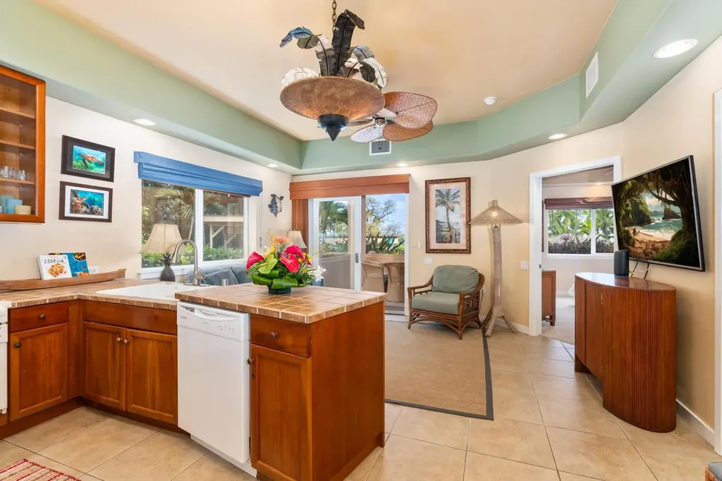 78-6721 Alii Drive Kailua-kona HI 96740