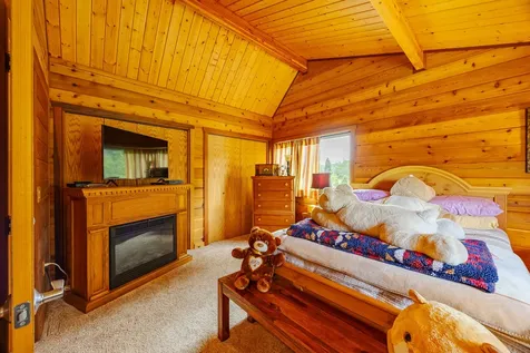 99-1685 Piimauna Drive Volcano HI 96718