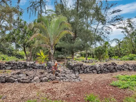 15-1582 18th Avenue Keaau HI 96749