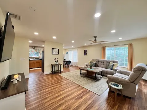 28 S Wiliwili Street Hilo HI 96720