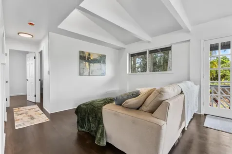 446 Ainaola Drive Hilo HI 96720