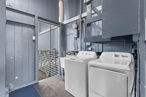 446 Ainaola Drive Hilo HI 96720