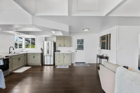 446 Ainaola Drive Hilo HI 96720