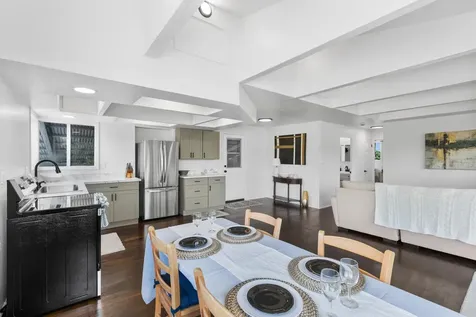 446 Ainaola Drive Hilo HI 96720