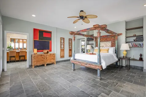 95-4667 Hawaii Belt Road Naalehu HI 96772