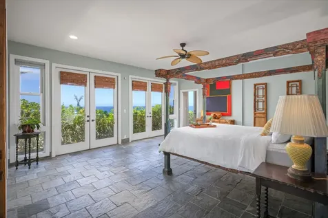 95-4667 Hawaii Belt Road Naalehu HI 96772