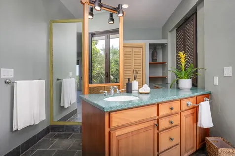 95-4667 Hawaii Belt Road Naalehu HI 96772