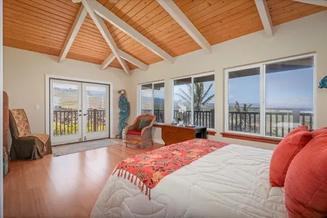 95-4667 Hawaii Belt Road Naalehu HI 96772