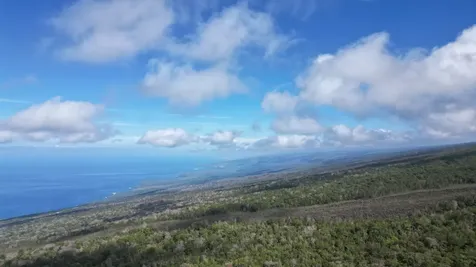 Above Mamalahoa Captain Cook HI 96704