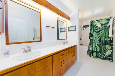 78-261 Manukai Street Kailua-kona HI 96740