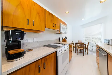 78-261 Manukai Street Kailua-kona HI 96740