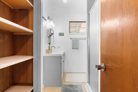 414-a Mohouli Street Hilo HI 96720