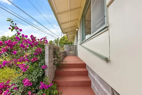 414-a Mohouli Street Hilo HI 96720