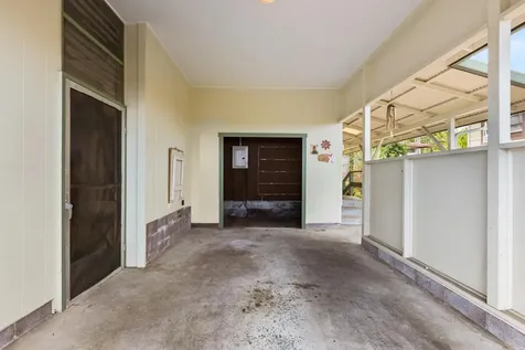 414-a Mohouli Street Hilo HI 96720