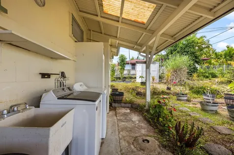 414-a Mohouli Street Hilo HI 96720