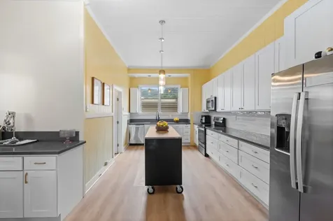 95-4968 Mamalahoa Highway Naalehu HI 96772