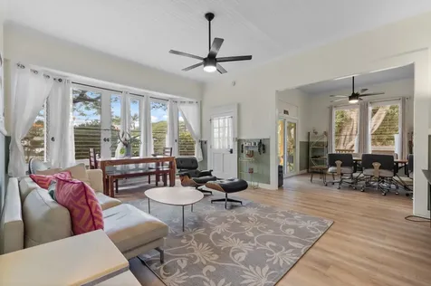 95-4968 Mamalahoa Highway Naalehu HI 96772