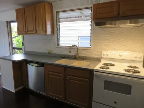 54 Derby Lane Hilo HI 96720