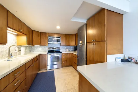 930 Kumukoa Street Hilo HI 96720