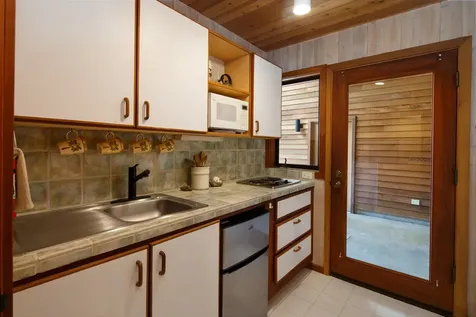 64-5300 Puukapu Street Kamuela HI 96743