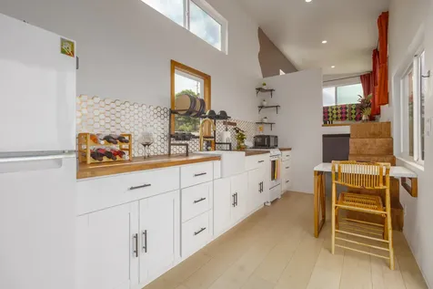 87-2793 Hawaii Belt Road Captain Cook HI 96704