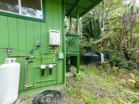 1 9th Road Volcano HI 96785