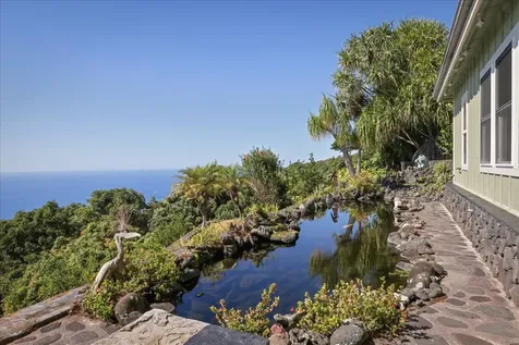 82-5957 Wakida Drive Captain Cook HI 96704