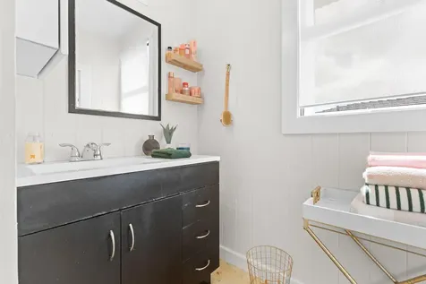 527 Iwalani Street Hilo HI 96720