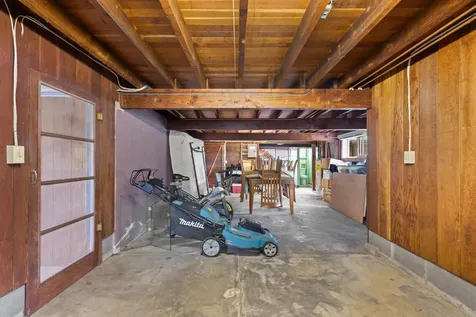 527 Iwalani Street Hilo HI 96720