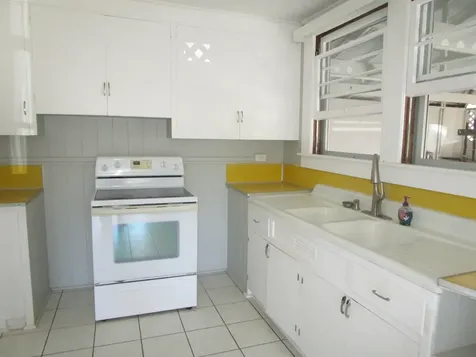 390 Mohouli Street Hilo HI 96720