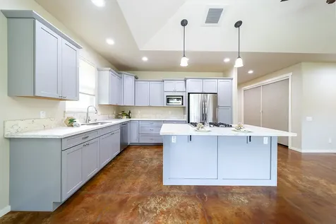 15-1495 Beach Road Keaau HI 96749