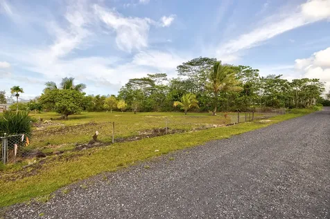 23RD Avenue Keaau HI 96749