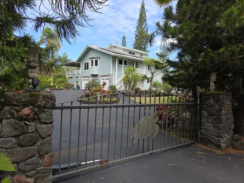 15-1909 3rd Avenue Keaau HI 96749