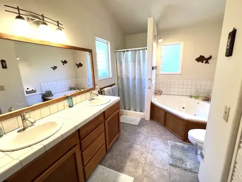 15-1909 3rd Avenue Keaau HI 96749