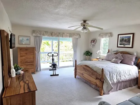 15-1909 3rd Avenue Keaau HI 96749