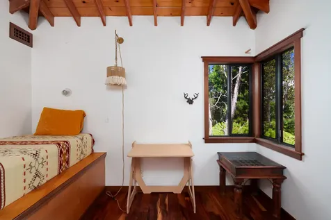 19-3975 Laukapu Avenue Volcano HI 96785